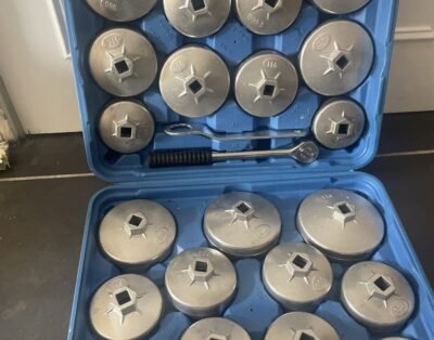 Oil filter replacement set